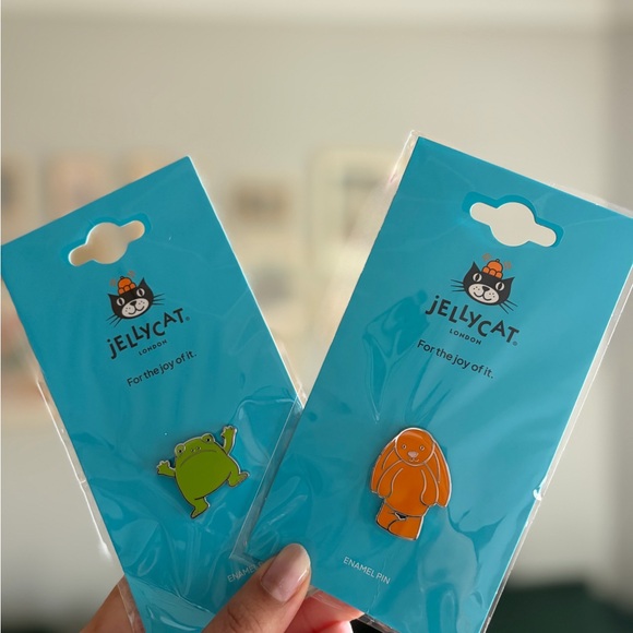 Jellycat Other - Jellycat Enamel Pins - Ricky Rain Frog & Luxe Amberley Bundle